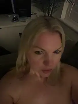 Snapshot of sedymilf chatting on December 2025 01:22:02 AM sedymilf online show from December 2025 01:22:02 AM