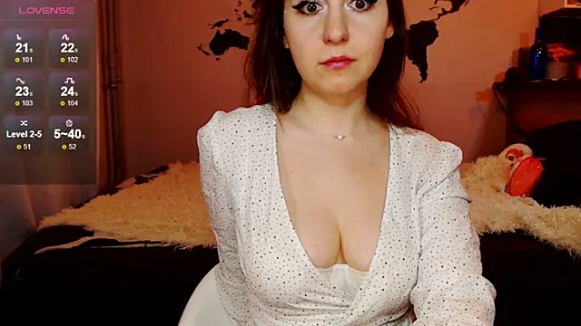 Snapshot of missgenevaonceagain_ chatting on February 2025 11:04:02 PM missgenevaonceagain  online show from February 2025 11:04:02 PM