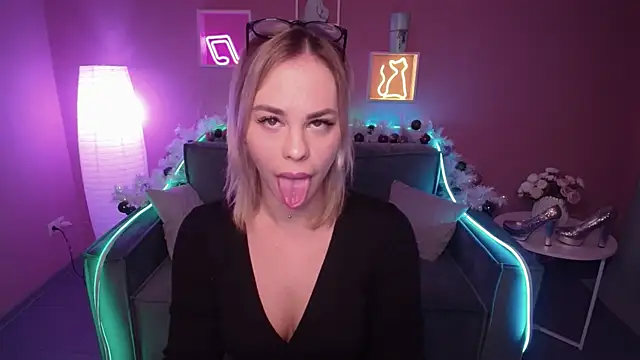 RikaRaily online show from January 2025 06:03:02 AM