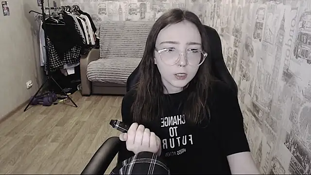 Snapshot of AmeliaKamishiro chatting on December 2024 12:17:02 PM AmeliaKamishiro online show from December 2024 12:17:02 PM