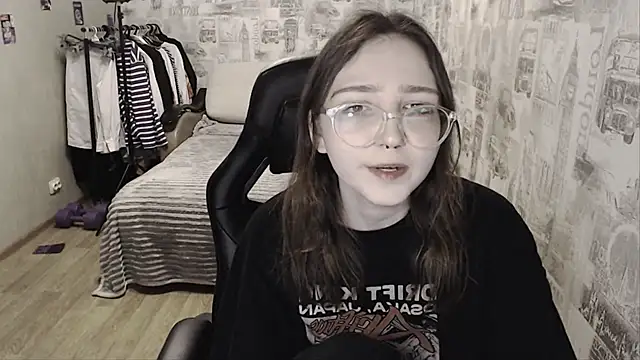 Snapshot of AmeliaKamishiro chatting on December 2024 02:27:02 PM AmeliaKamishiro online show from December 2024 02:27:02 PM