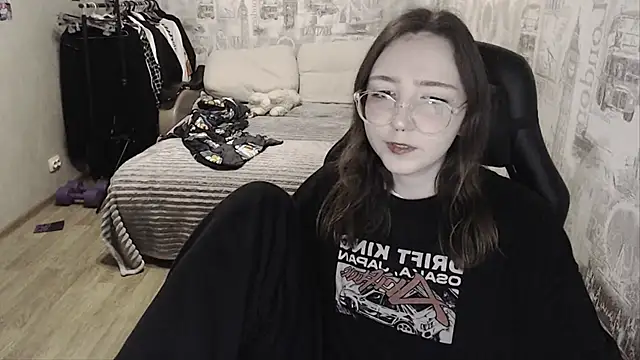 Snapshot of AmeliaKamishiro chatting on December 2024 03:33:02 PM AmeliaKamishiro online show from December 2024 03:33:02 PM