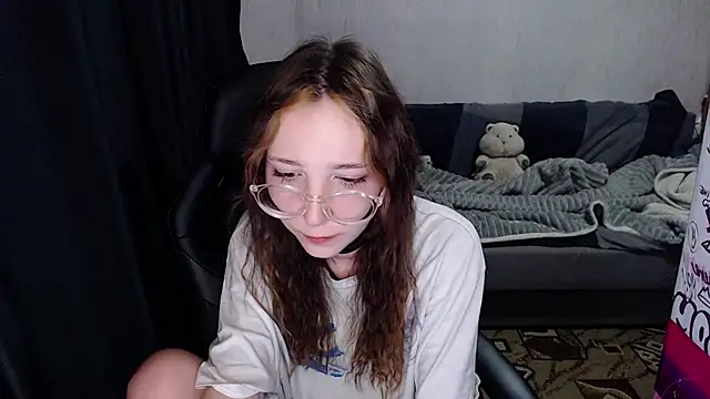 Snapshot of AmeliaKamishiro chatting on October 2025 08:01:01 AM AmeliaKamishiro online show from October 2025 08:01:01 AM