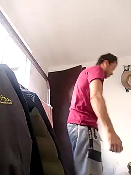 Snapshot of cachorro0527 chatting on February 2026 01:32:02 PM cachorro0527 online show from February 2026 01:32:02 PM