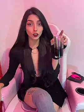 Felicia smok3 online show from June 2026 05:25:01 AM