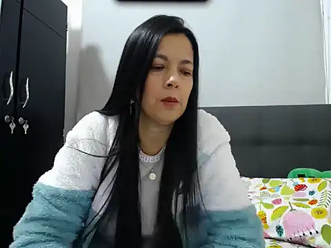 Snapshot of Alexxawinter chatting on November 2025 12:42:02 AM Alexxawinter online show from November 2025 12:42:02 AM