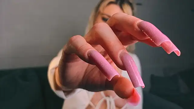 Ashley-Urban online show from March 2026 12:43:02 AM