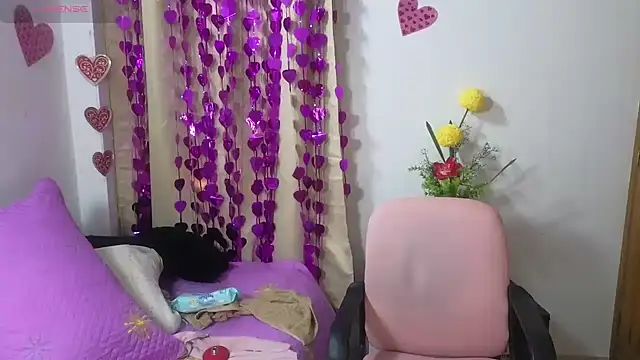 lovely trix online show from March 2025 03:34:01 PM