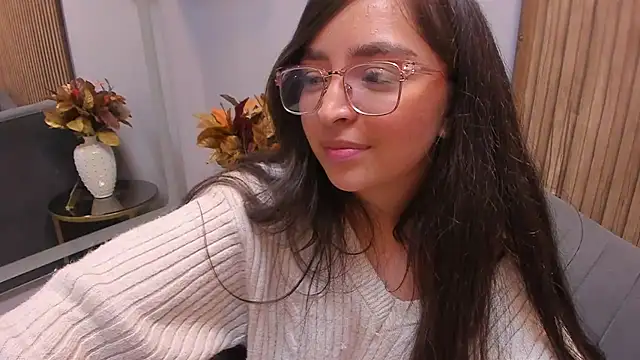 Snapshot of Eva_Macalliter chatting on December 2024 09:36:02 AM Eva Macalliter online show from December 2024 09:36:02 AM