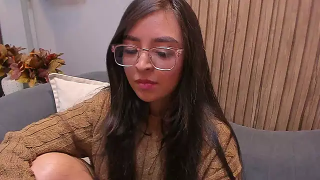 Snapshot of Eva_Macalliter chatting on December 2024 06:30:02 AM Eva Macalliter online show from December 2024 06:30:02 AM