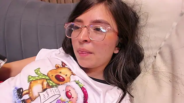 Snapshot of Eva_Macalliter chatting on December 2024 04:19:02 PM Eva Macalliter online show from December 2024 04:19:02 PM