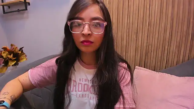 Snapshot of Eva_Macalliter chatting on January 2025 02:46:02 AM Eva Macalliter online show from January 2025 02:46:02 AM