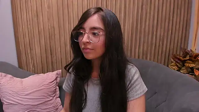 Snapshot of Eva_Macalliter chatting on January 2025 03:22:01 AM Eva Macalliter online show from January 2025 03:22:01 AM