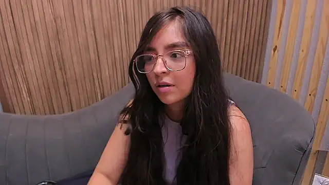 Snapshot of Eva_Macalliter chatting on February 2025 09:37:01 AM Eva Macalliter online show from February 2025 09:37:01 AM