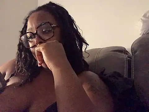 SweetHoneyBunz online show from July 2026 03:12:01 AM
