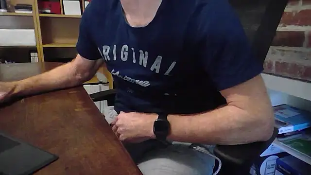 Snapshot of jiggy77777 chatting on January 2025 01:21:02 AM jiggy77777 online show from January 2025 01:21:02 AM