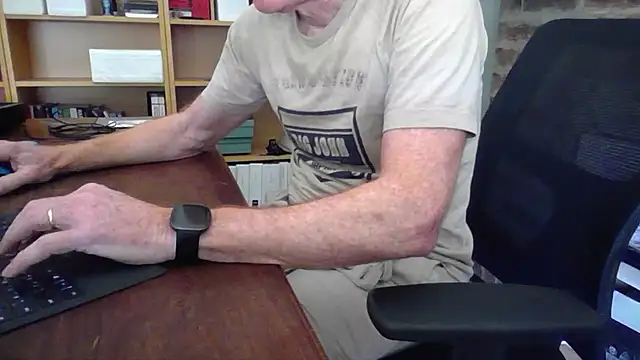 Snapshot of jiggy77777 chatting on February 2025 05:22:01 AM jiggy77777 online show from February 2025 05:22:01 AM