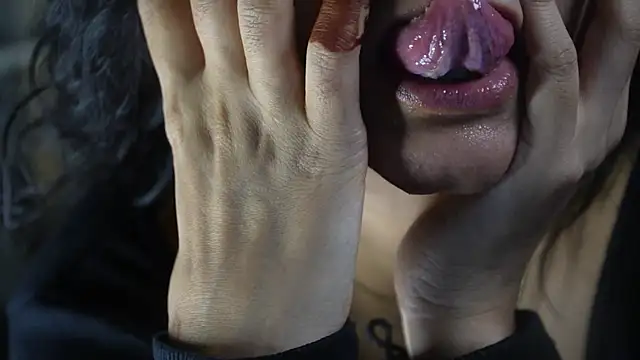 Snapshot of -AyeshaSinghania- chatting on October 2025 05:21:01 PM -AyeshaSinghania- online show from October 2025 05:21:01 PM