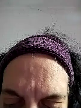 Snapshot of BustyBabyOfficial chatting on January 2025 02:21:01 PM BustyBabyOfficial online show from January 2025 02:21:01 PM