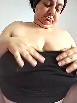 Snapshot of BustyBabyOfficial chatting on November 2025 02:40:02 PM BustyBabyOfficial online show from November 2025 02:40:02 PM