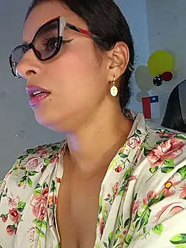 Snapshot of Alizon_1 chatting on July 2026 06:58:02 PM Alizon 1 online show from July 2026 06:58:02 PM