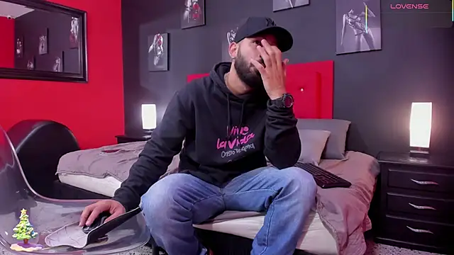 Snapshot of Thiagogomez chatting on December 2025 12:36:01 PM Thiagogomez online show from December 2025 12:36:01 PM