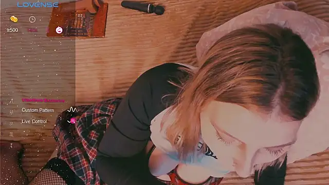 Snapshot of yoursugarbabe chatting on December 2024 02:59:01 AM yoursugarbabe online show from December 2024 02:59:01 AM