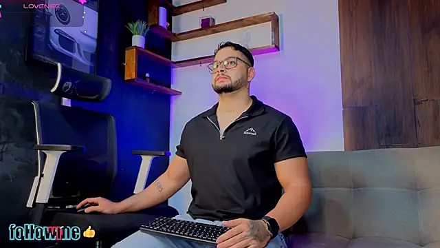 Andrew Brown online show from October 2025 07:32:01 PM