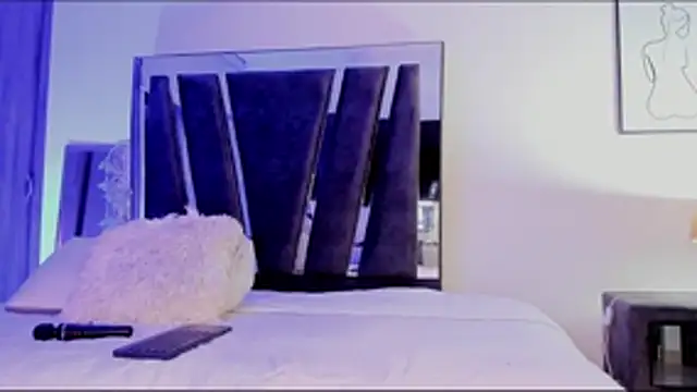 HollyEvanz online show from January 2026 03:01:02 AM