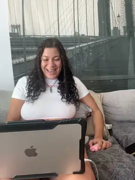 Snapshot of Bigbuttbrooklynn chatting on February 2025 09:46:01 PM Bigbuttbrooklynn online show from February 2025 09:46:01 PM