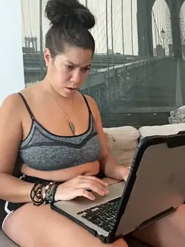 Snapshot of Bigbuttbrooklynn chatting on February 2025 05:04:02 PM Bigbuttbrooklynn online show from February 2025 05:04:02 PM