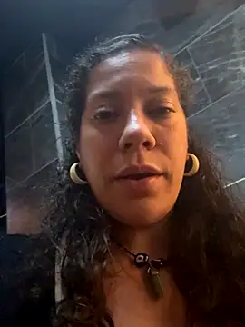 Snapshot of Bigbuttbrooklynn chatting on October 2025 04:32:01 AM Bigbuttbrooklynn online show from October 2025 04:32:01 AM