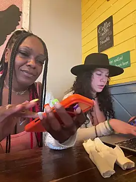 Snapshot of Bigbuttbrooklynn chatting on October 2025 06:31:02 PM Bigbuttbrooklynn online show from October 2025 06:31:02 PM