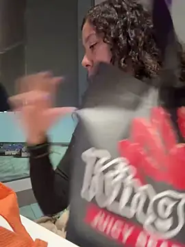 Snapshot of Bigbuttbrooklynn chatting on November 2025 04:14:01 AM Bigbuttbrooklynn online show from November 2025 04:14:01 AM