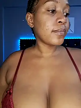 Snapshot of Toya_P chatting on January 2025 05:00:01 PM Toya P online show from January 2025 05:00:01 PM