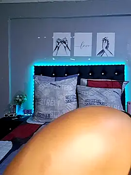 Snapshot of Toya_P chatting on February 2025 08:51:02 PM Toya P online show from February 2025 08:51:02 PM