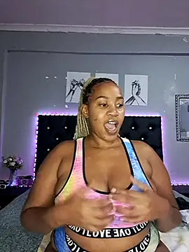 Snapshot of Toya_P chatting on March 2025 08:20:02 PM Toya P online show from March 2025 08:20:02 PM