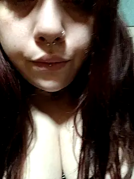 Snapshot of persefone97 chatting on February 2025 05:21:02 AM persefone97 online show from February 2025 05:21:02 AM