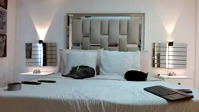 Snapshot of hellen_martin chatting on October 2025 08:46:02 PM hellen martin online show from October 2025 08:46:02 PM