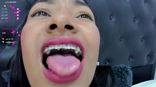 Snapshot of ariana19x chatting on February 2025 03:47:01 PM ariana19x online show from February 2025 03:47:01 PM