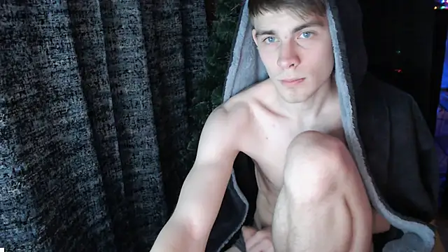 Snapshot of Student_Oliver chatting on December 2025 05:18:02 PM Student Oliver online show from December 2025 05:18:02 PM