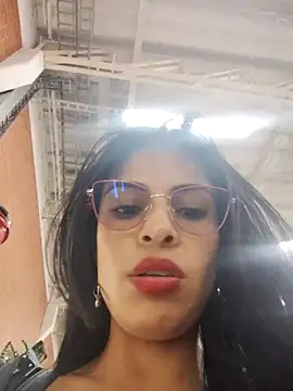 Astrid-- online show from November 2025 07:34:02 PM