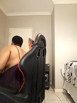 bustylisa1983 online show from December 2025 04:18:02 AM