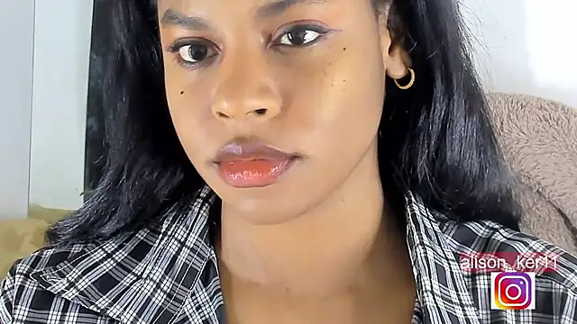 Snapshot of alison-ker3 chatting on February 2025 06:06:02 AM alison-ker3 online show from February 2025 06:06:02 AM