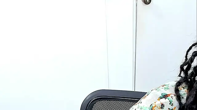 Snapshot of alison-ker3 chatting on March 2025 08:48:02 AM alison-ker3 online show from March 2025 08:48:02 AM