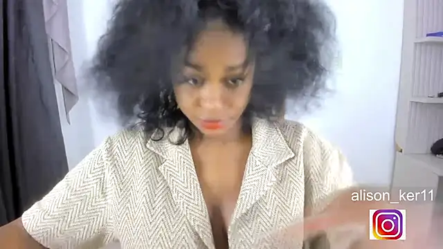 Snapshot of alison-ker3 chatting on May 2026 08:52:02 AM alison-ker3 online show from May 2026 08:52:02 AM