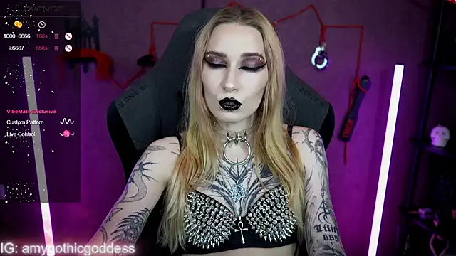 Snapshot of amywhitenessxx chatting on November 2025 02:17:02 PM amywhitenessxx online show from November 2025 02:17:02 PM