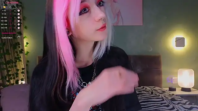 TristaRoht online show from December 2024 03:08:02 PM