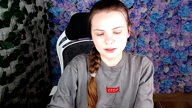 IxxiLiana online show from October 2025 05:14:01 AM