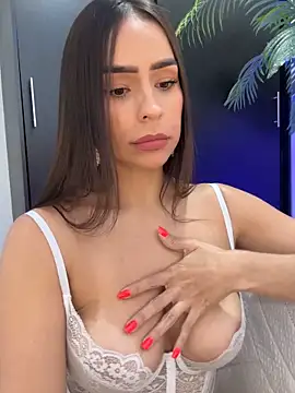 Mau White online show from February 2026 09:02:02 PM